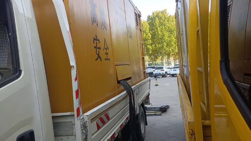 紫云如何判断柴油发电机组和UPS电源的切换时间是否符合要求？